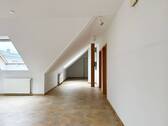 Flur - Etagenwohnung mit 145,00 m&sup2; in Hannover zur Miete