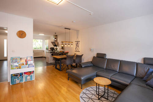 Wohnzimmer - 5 Zimmer Reihenmittelhaus zum Kaufen in Haar
