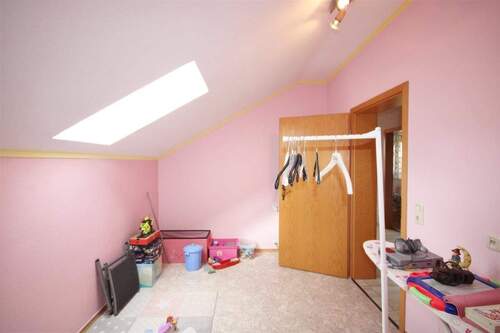 Zimmer/Büro (OG) - 