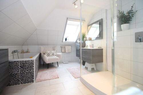 Vollbad - 6 Zimmer Einfamilienhaus in Schuby