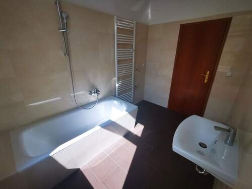 befindet sich die Dusche - 