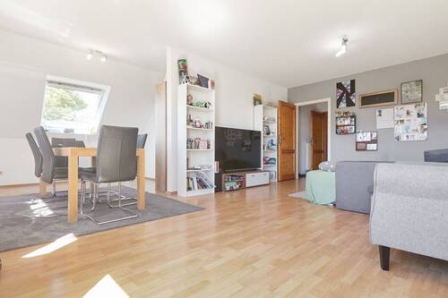 Wohn- und Esszimmer - 3 Zimmer Etagenwohnung zum Kaufen in Achim