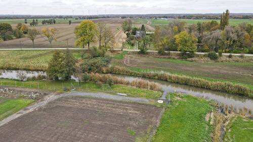 der Wasserzugang am Ende des Grundstücks - 