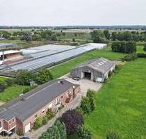 RESERVIERT: Gebäude-Ensemble für Abenteurer & Selbstversorger, mit großer Lagerhalle und Elbzugang - Hamburg Kirchwerder