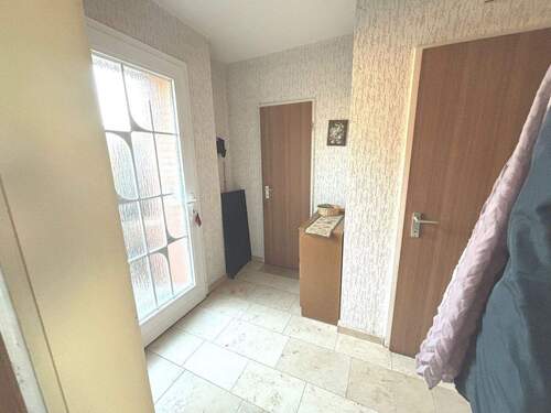 Diele - Reihenmittelhaus mit 92,00 m&sup2; in Krefeld zum Kaufen