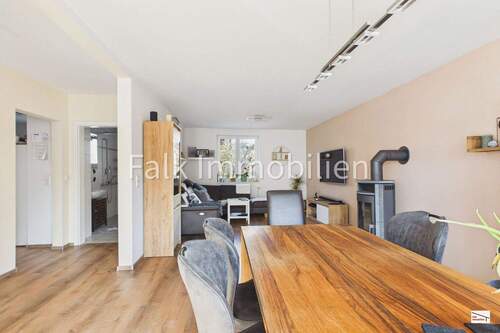 Wohn-/Esszimmer mit Schwedenofen - Einfamilienhaus mit 145,60 m&sup2; in Brühl zum Kaufen