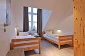 2. Schlafzimmer - 