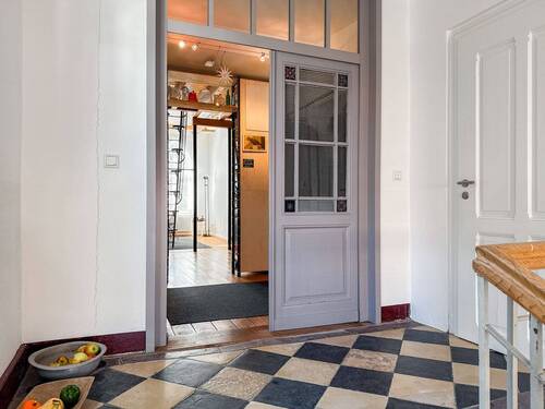 Wohnungseingang - 4 Zimmer Etagenwohnung zum Kaufen in Hannover