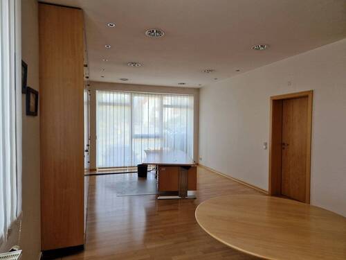 20220727_103808 - Sehr Gediegene Büro- und Praxisräume in Urexweiler, einzugsbereit - teilbar -