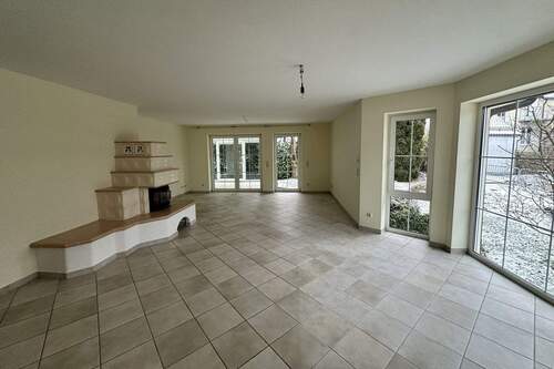 Wohnbereich mit Kachelofen - 