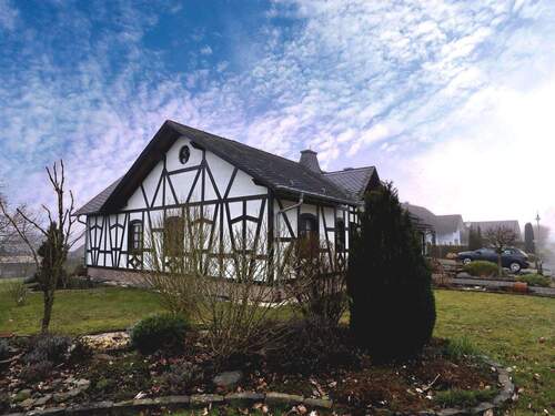Außenansicht - 6 Zimmer Einfamilienhaus in Peterswald-Löffelscheid