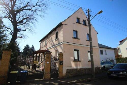 Hausansicht - 5 Zimmer Einfamilienhaus zum Kaufen in Böhlitz-Ehrenberg