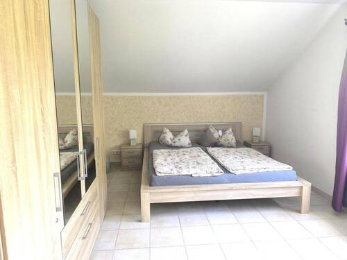 Zimmer 2 - 