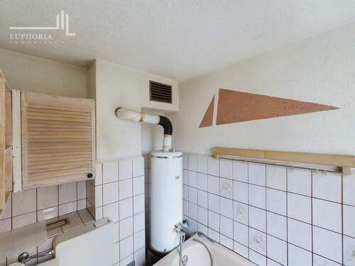 CAM03352G0-PR0039-STILL010 - 