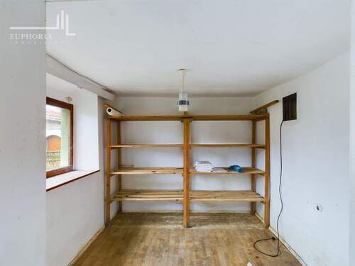 CAM03352G0-PR0039-STILL003 - 