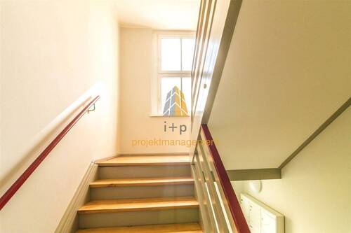 Treppenhaus - 2 Zimmer Etagenwohnung zur Miete in Taucha b Leipzig