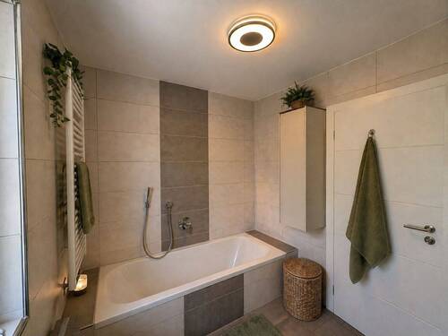 Badezimmer 1. OG - 