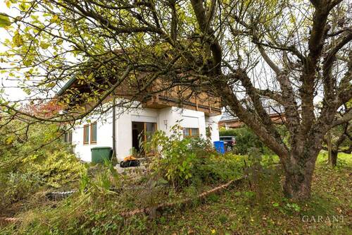 Garten - Attraktives Einfamilienhaus mit zwei Wohneinheiten in ruhiger Randlage