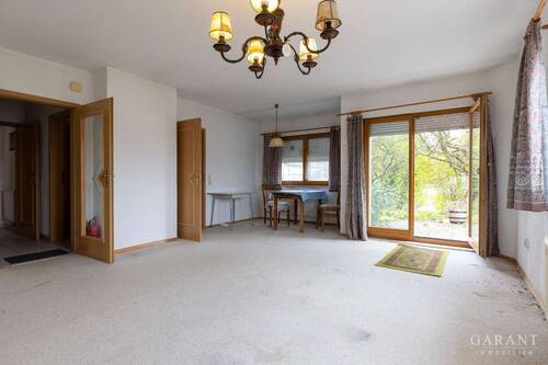 Wohnzimmer EG - 7 Zimmer Einfamilienhaus zum Kaufen in Osterhofen