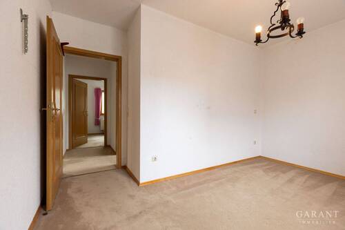 Zimmer und Flur - 