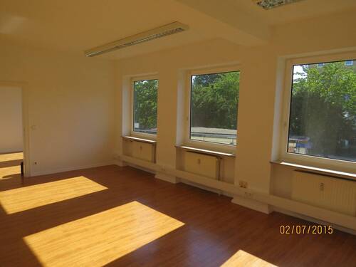 Helle Bürofläche - Einfamilienhaus zum Kaufen in Hamburg