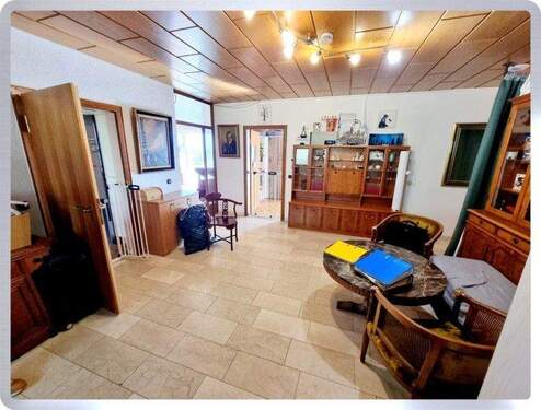 EG Diele - 8 Zimmer Bungalow in Geisenheim