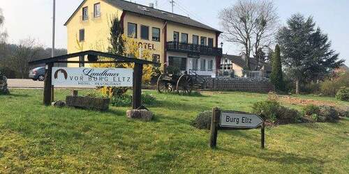 Ansicht Haus.jpg - Landhaus vor der Burg Eltz - 459.000,00&nbsp;EUR Kaufpreis,