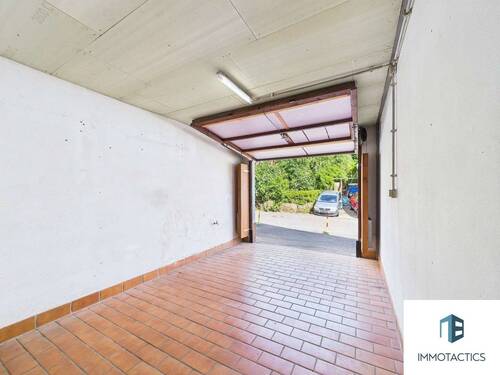 Garage - 