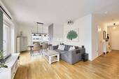 Wohnzimmer - + Unvermietete und moderne Wohnung mit Westbalkon +
