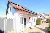 Haus mit Eingangsbereich - 