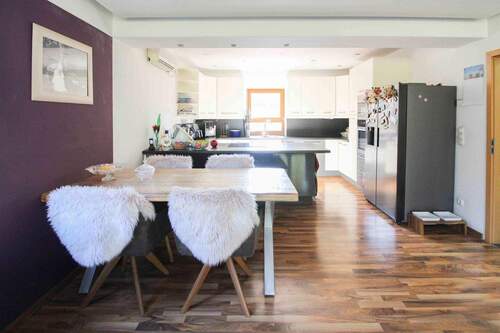 Essbereich mit angrenzender Küche - 5 Zimmer Einfamilienhaus in Radeburg