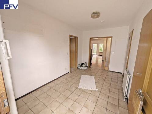 EG Entré m. AR u. Gäste-WC - 