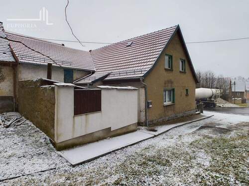 Nebenansicht - Doppelhaushälfte mit 102,30 m² in Pfiffelbach zum Kaufen