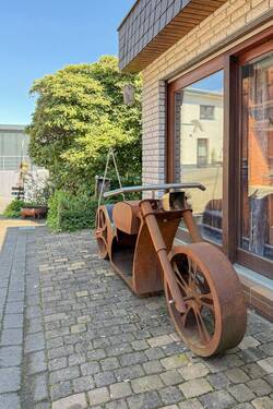Innenhof - Einfamilienhaus mit 114,00 m&sup2; in Overath zum Kaufen
