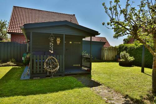  Garten mit Schuppen - 