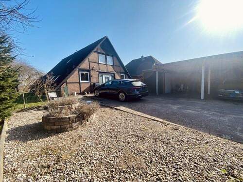 Hofplatz für Auto & Co - 