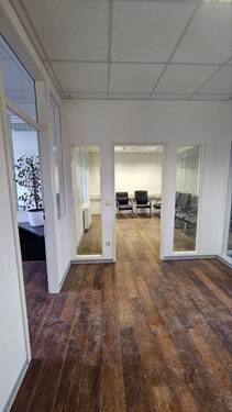 Büro - Büro mit 122,00 m&sup2; in Düsseldorf zur Miete