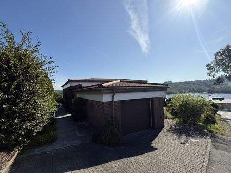 Außenansicht / Garage - 