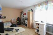1 OG Schlafzimmer - 