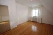 Mit passendem Ankleide- oder Arbeitszimmer - 
