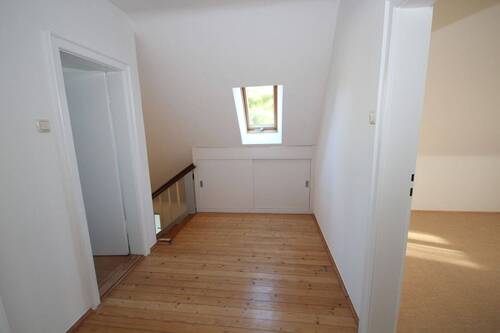 Flur mit Tagesbelichtung - 