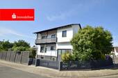 Ost-Ansicht - Modernisiertes Einfamilienhaus mit großem Grundstück in Zeilhard
