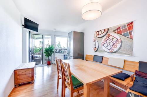 Essdiele - AIGNER - Modernes Stadtleben trifft Architekturklassiker - 3 Zimmer mit Panorama