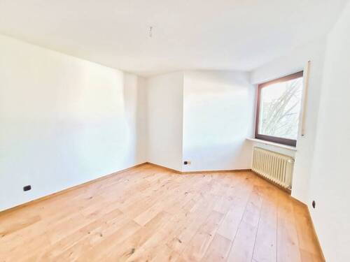 Eines Ihrer möglichen Kinder- oder Arbeitszimmer - 