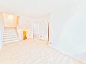 Ihr Esszimmer gen Treppenaufgang & (Kinder)bad - 