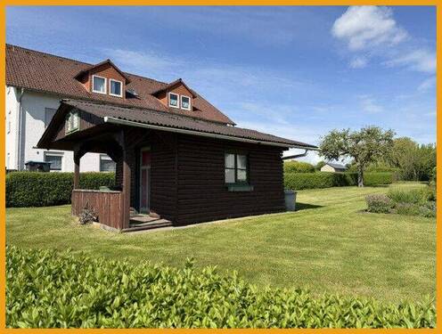 Garten mit Gartenhaus - 