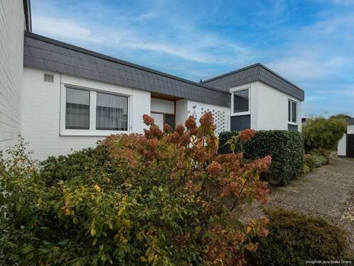 Hausansicht mit Zuwegung - 4 Zimmer Einfamilienhaus zum Kaufen in Hamm