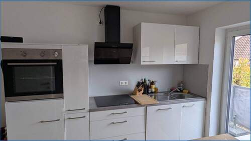 Küche mit Zugang z. Balkon - 