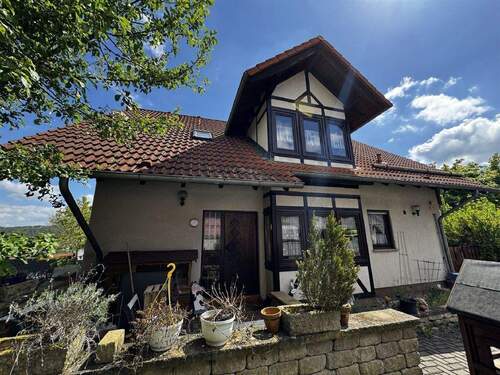 Bild1 - Einfamilienhaus mit Einliegerwohnung und Doppelgarage in ruhiger Lage von Naumburg