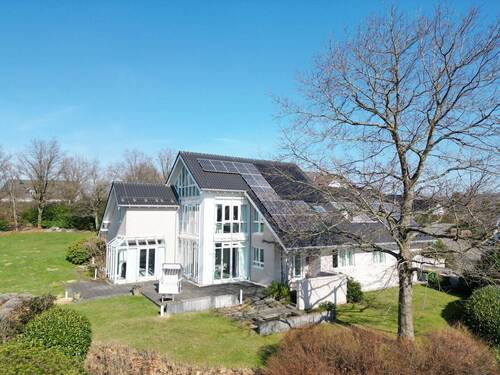 Ansicht vom Wohnhaus 
- 1 Zimmer Einfamilienhaus in Reichshof